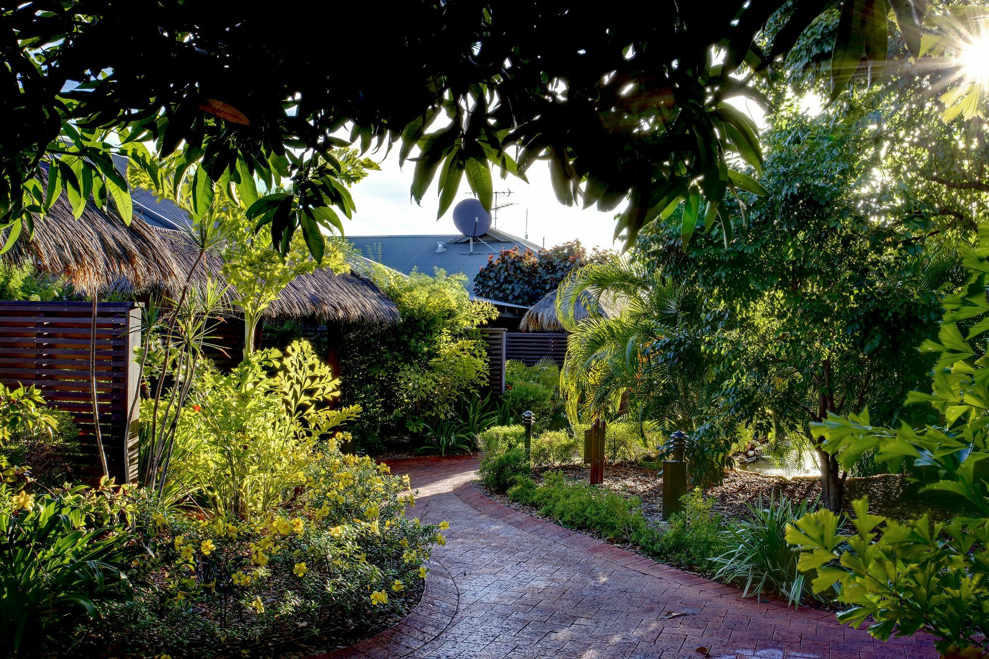 Mantra Frangipani Broome Exterior photo