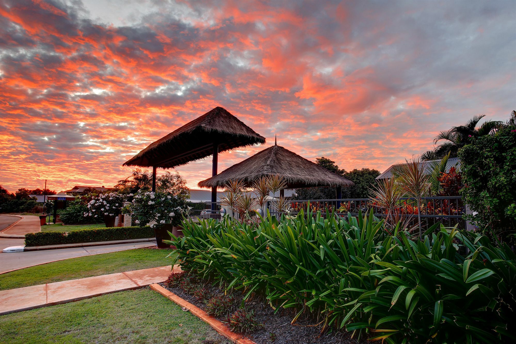 Mantra Frangipani Broome Exterior photo