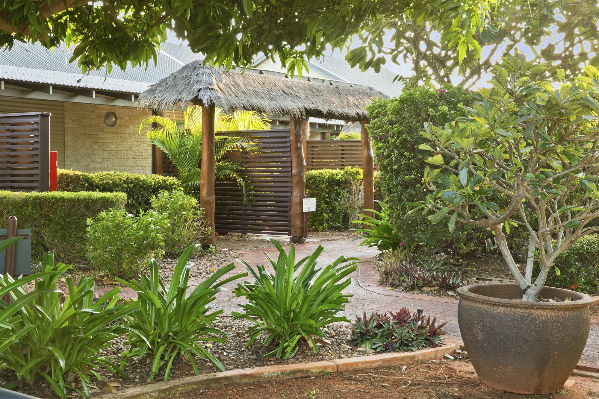 Mantra Frangipani Broome Exterior photo