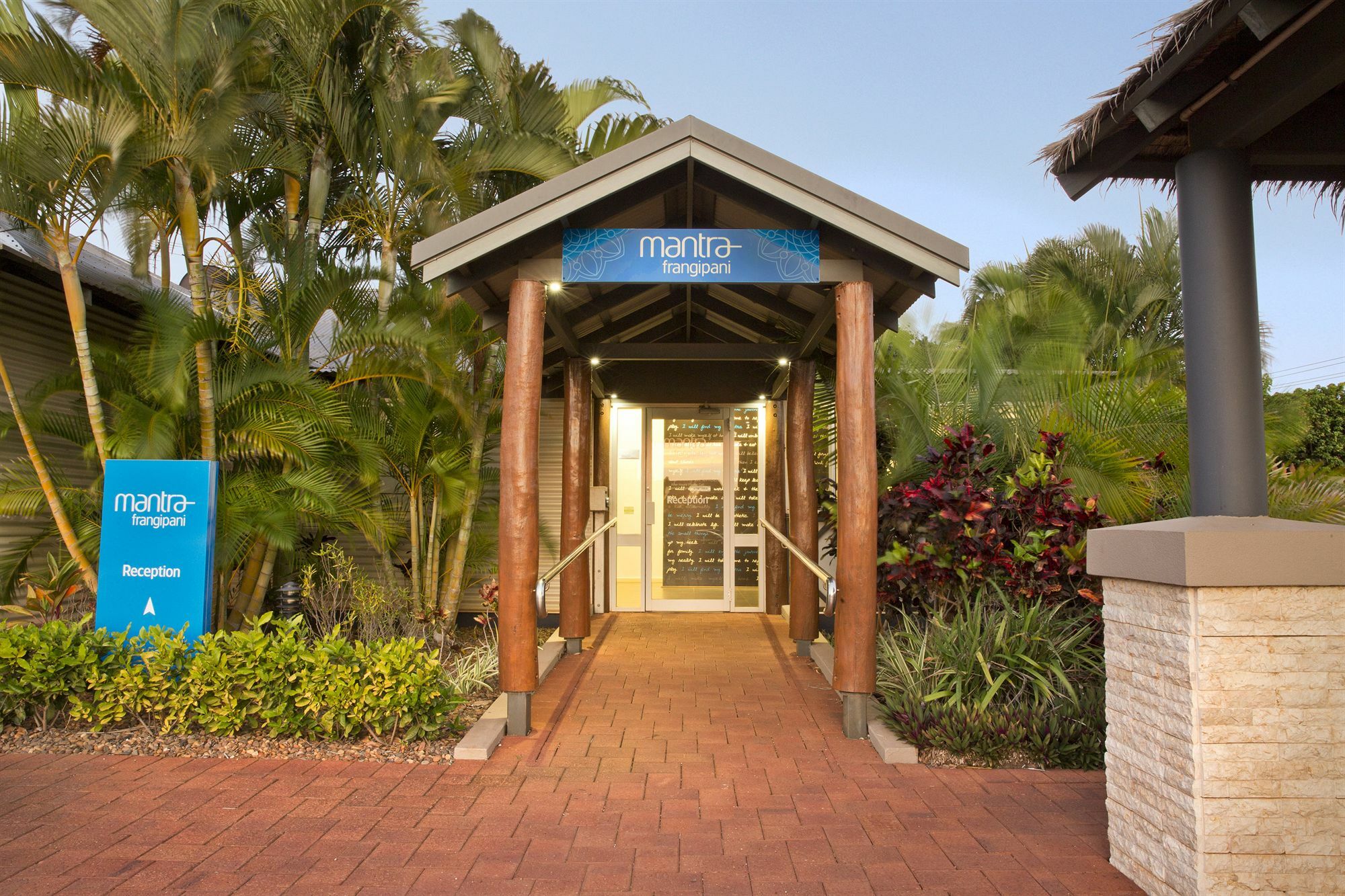Mantra Frangipani Broome Exterior photo