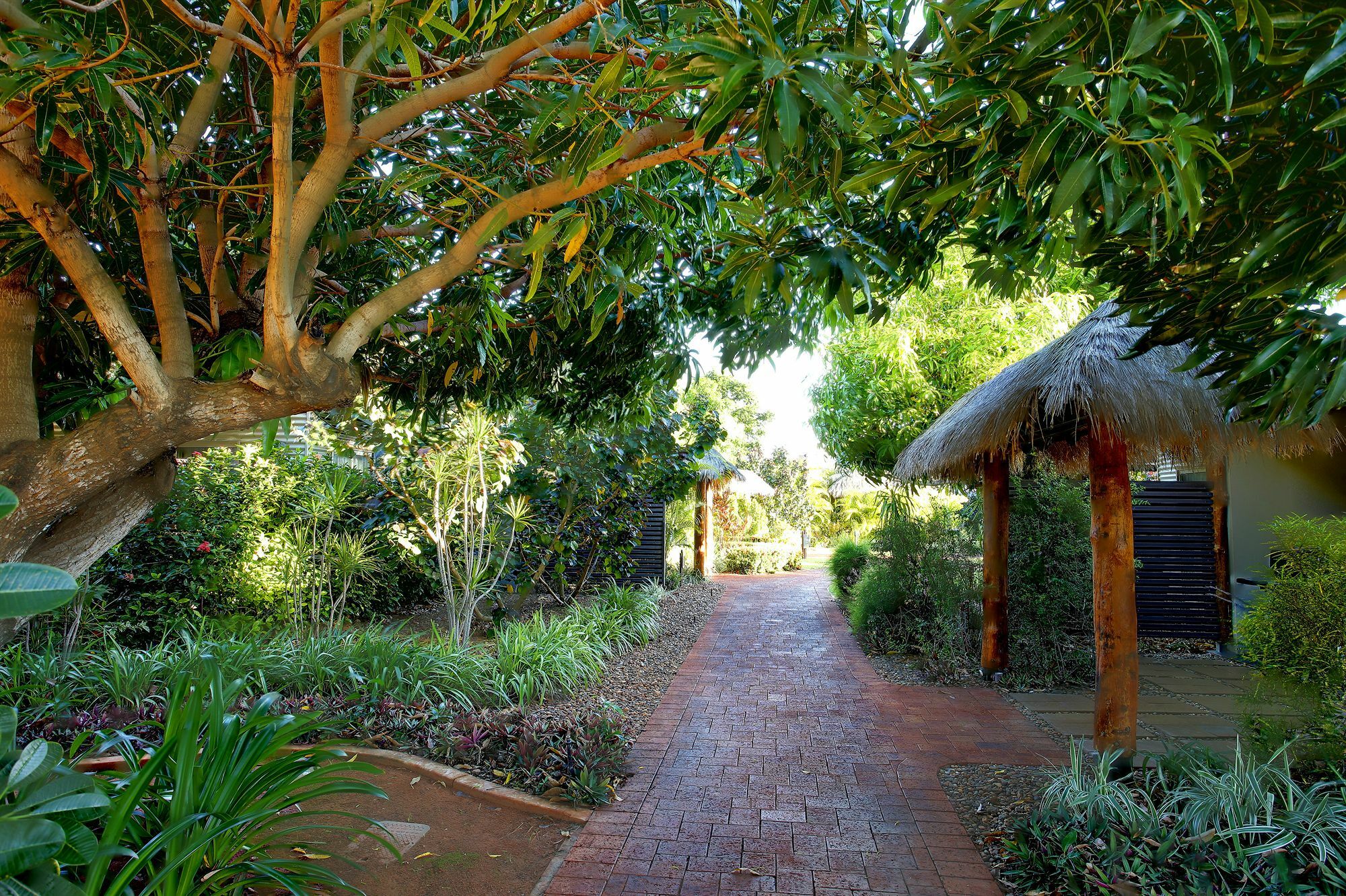 Mantra Frangipani Broome Exterior photo